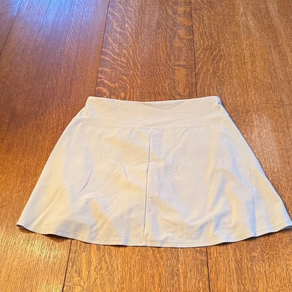 Old Navy Powersoft Cream skort. - Picture 4 of 4